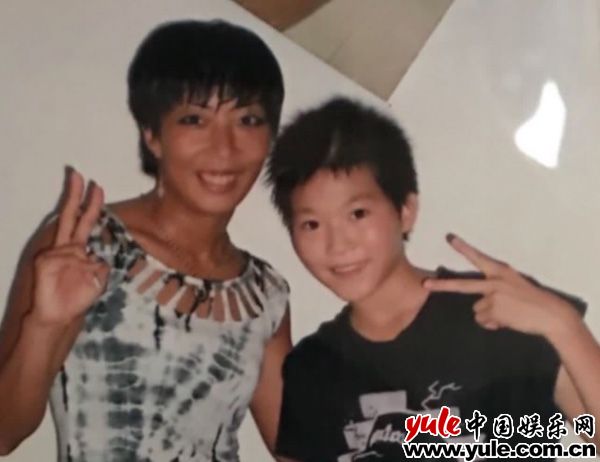 赞多首张实体专辑《序章》全网上线 打造音乐狂欢新世界