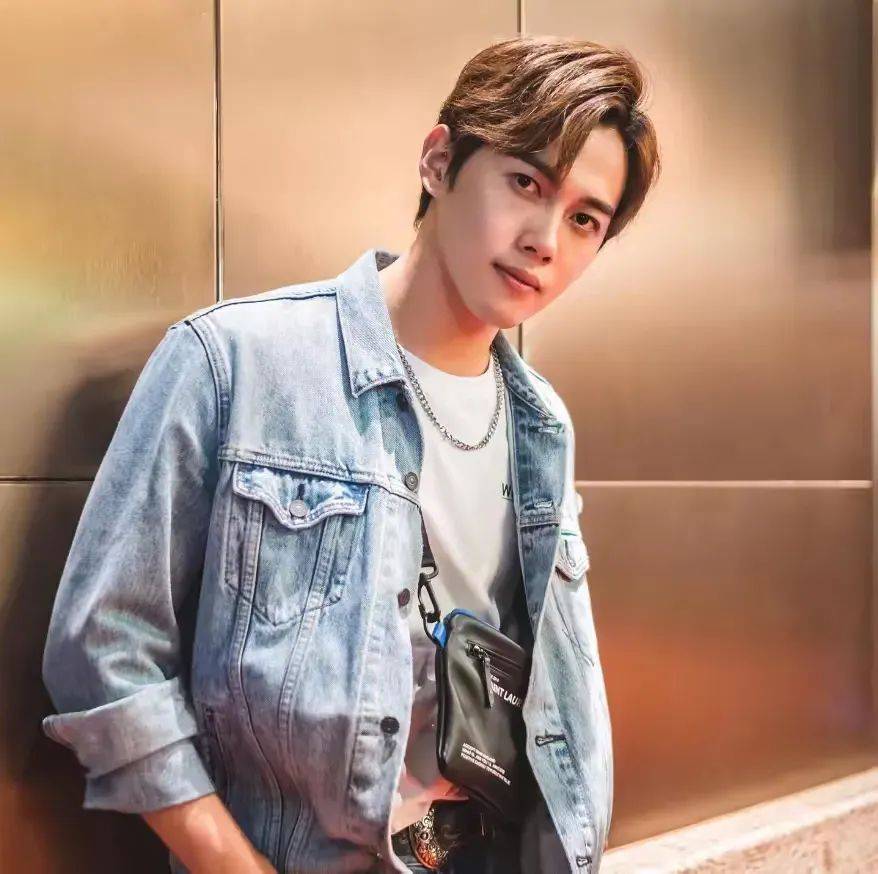 TVB御用变态佬深圳开美甲店网友期待本人来做曾是乐队成员