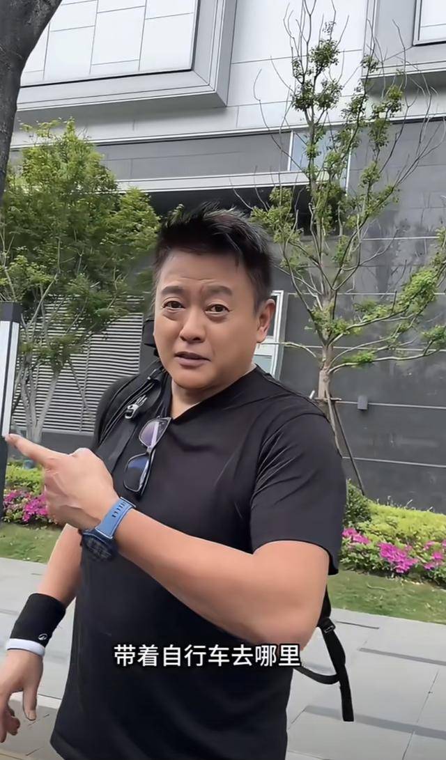 TVB前小生拍片晒近况！玩梗遭网民吐槽被前妻抛弃独自带娃