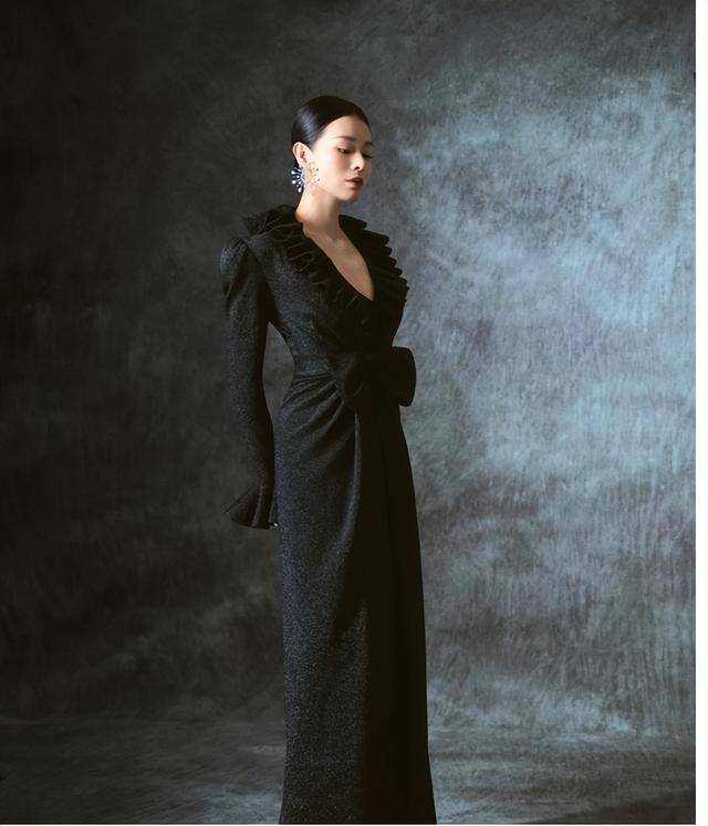 TVB视后白玉兰奖做委被指造型夸张像椅子有走风险