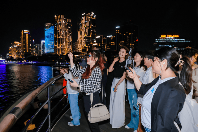 上海双万兆网络新纪元5G-A与F5G-A共绘智慧生活蓝图