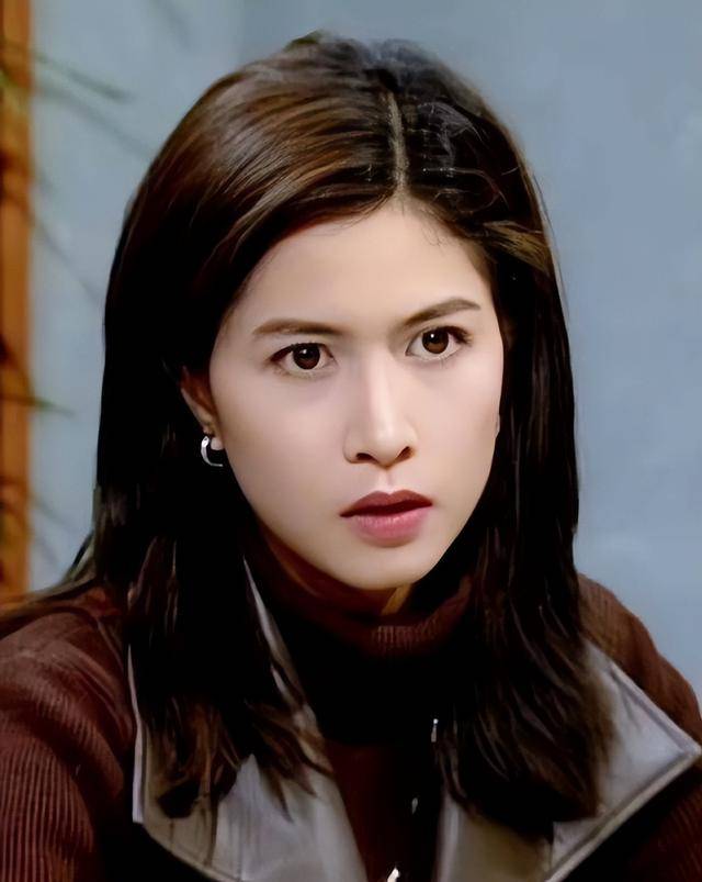 TVB前花旦银灰发惊艳全网开始拍摄新剧曾被导演勒令减肥