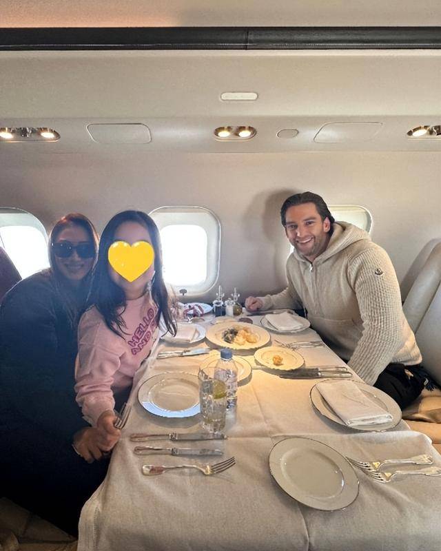 谢贤42岁女儿二胎孕肚照曝36周状态超好与外籍男友恋情甜蜜