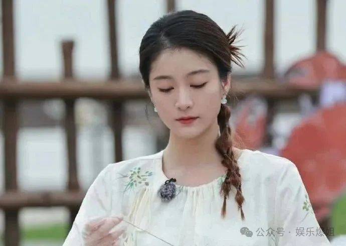 2025627四字女艺人的事孟子义李昀锐《剑来》刘浩存阿云嘎和陈鲁豫庆余年3敖瑞鹏蒋Y依运气不好