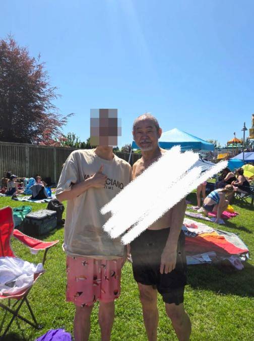 74岁元华温哥华被偶遇幸福肥身材引热议与妻子恩爱40年