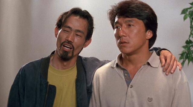 74岁元华温哥华被偶遇幸福肥身材引热议与妻子恩爱40年